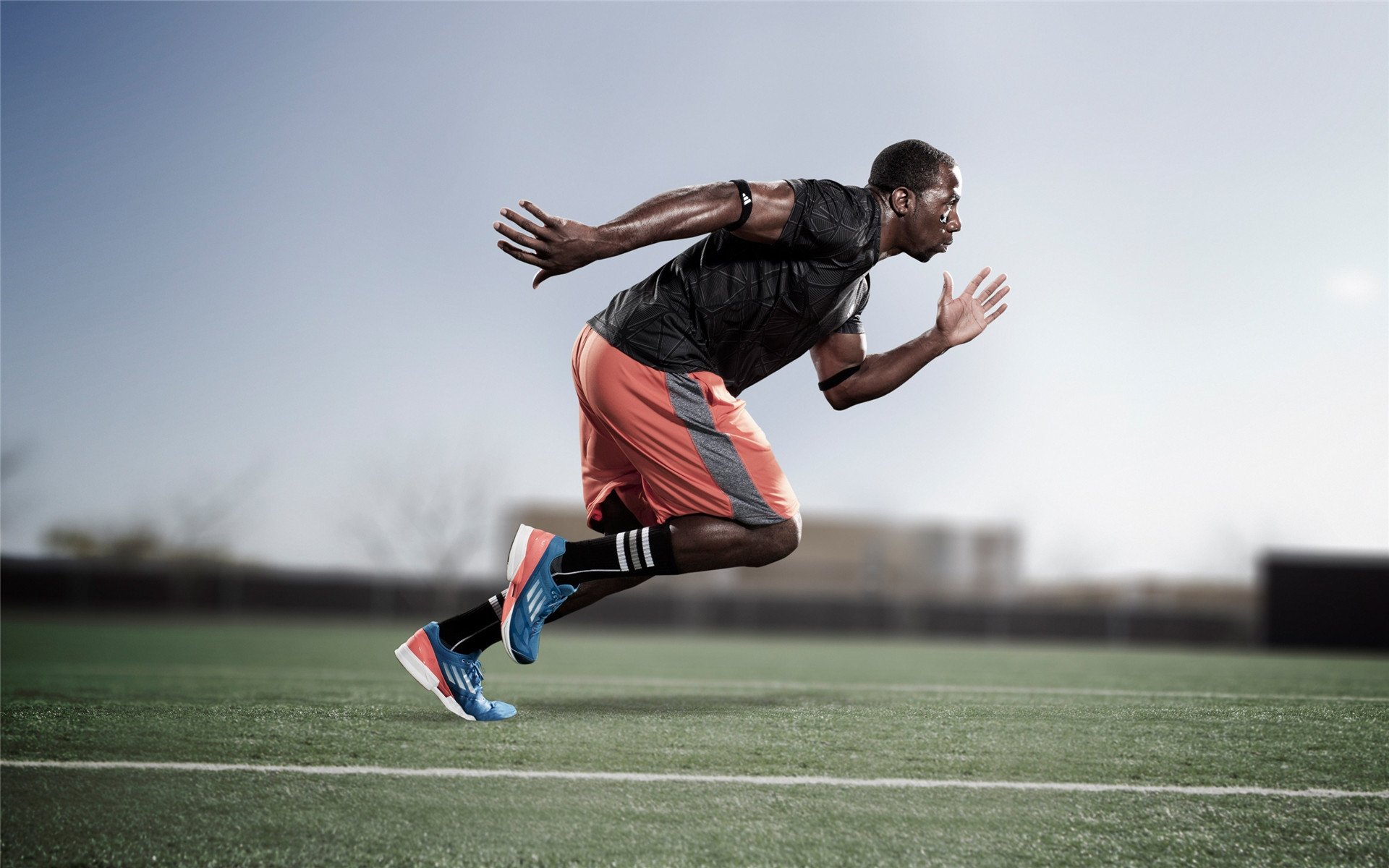 凯琳·科贝特200米蛙泳决赛展现强劲爆发力，美国游泳凯瑟琳贝克